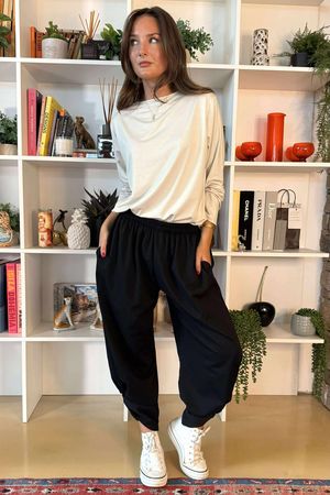The Sunday Morning 7/8 Twist Pant Black 